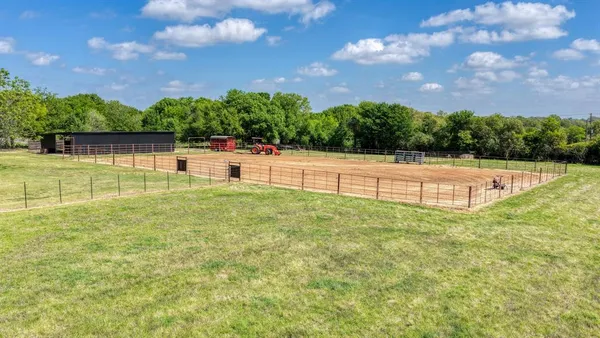 $495,000 | 1739 Farm To Market 67, Covington, TX 76636