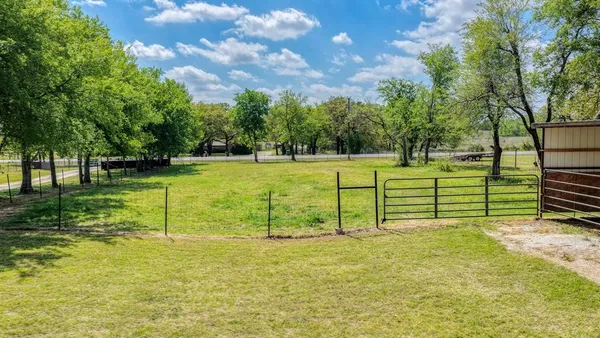$495,000 | 1739 Farm To Market 67, Covington, TX 76636