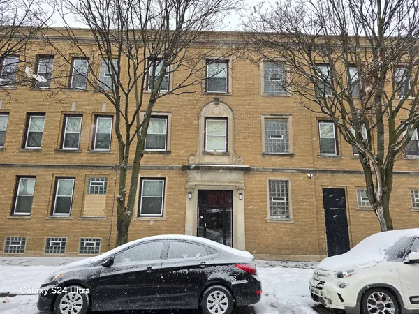 $1,350 | 7506 South Vernon Avenue, Unit 3C, Chicago, IL 60619