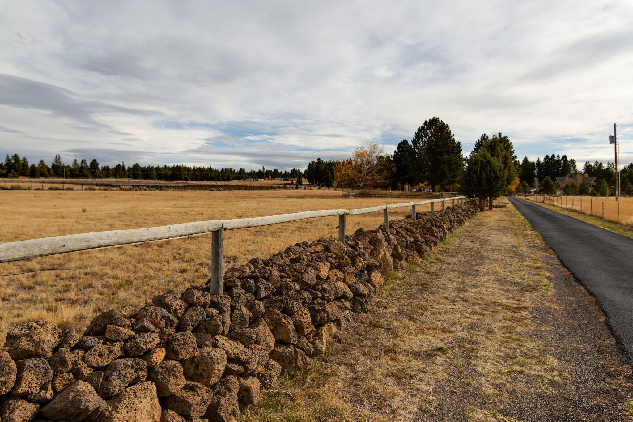20889 Knott Road Bend, OR 97702 - Photo 17 of 28 ks2110211-2003