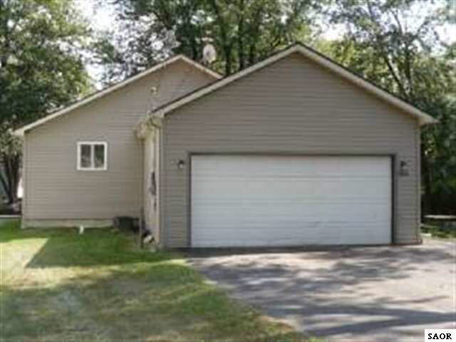 5105 Reymont Road Waterford, MI 48327 - Photo 1 of 2 43165.JPG