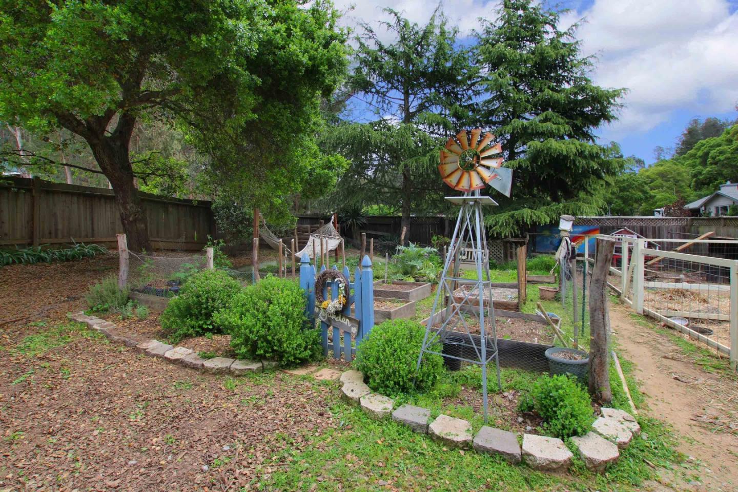 792 Lewis Road Watsonville, CA 95076 - Photo 34 of 39 a view of yard with green space