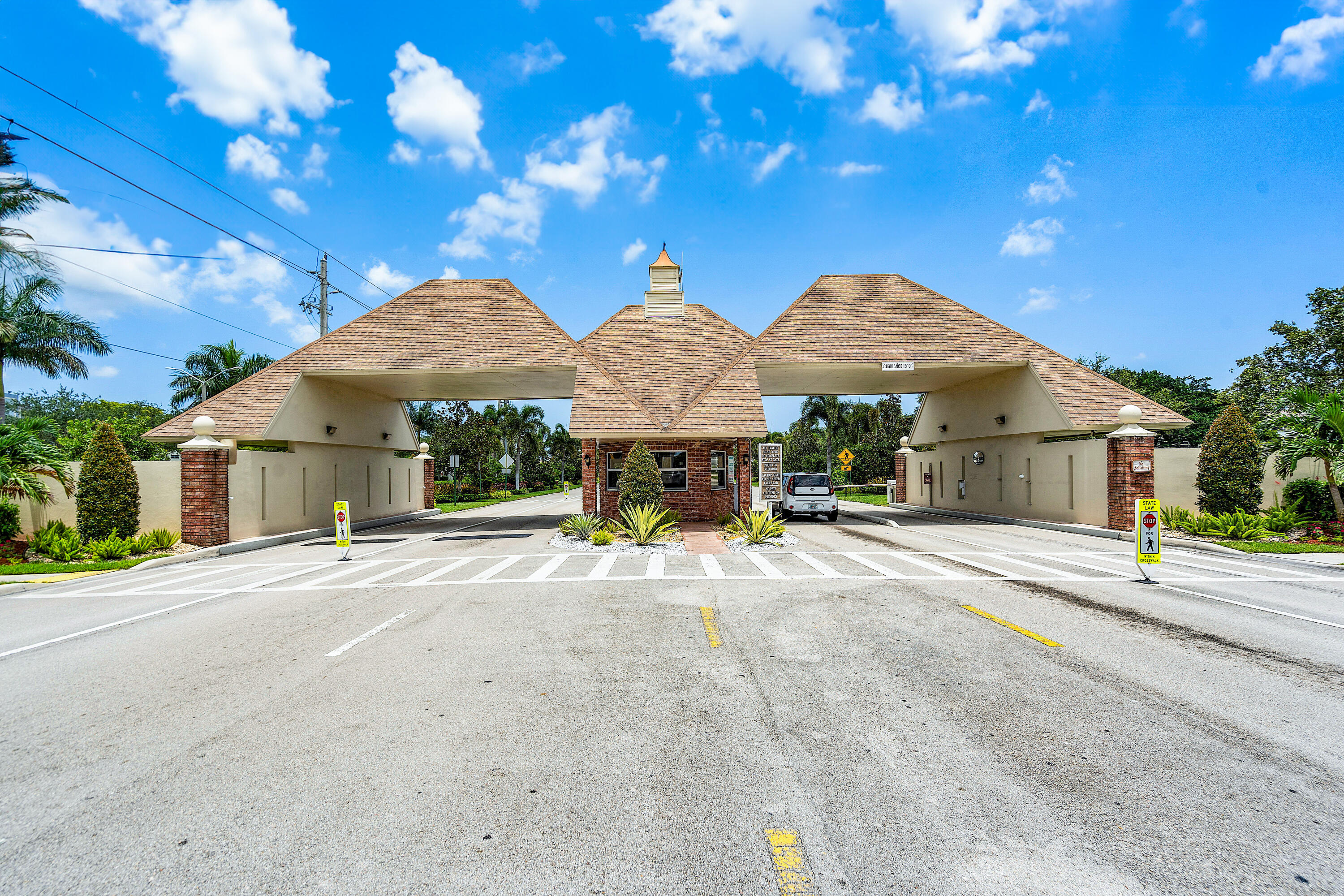4070 Guildford East, Unit D Boca Raton, FL 33434 - Photo 28 of 32 029-4070GuilfordDr-D-BocaRaton-FL-33434-
