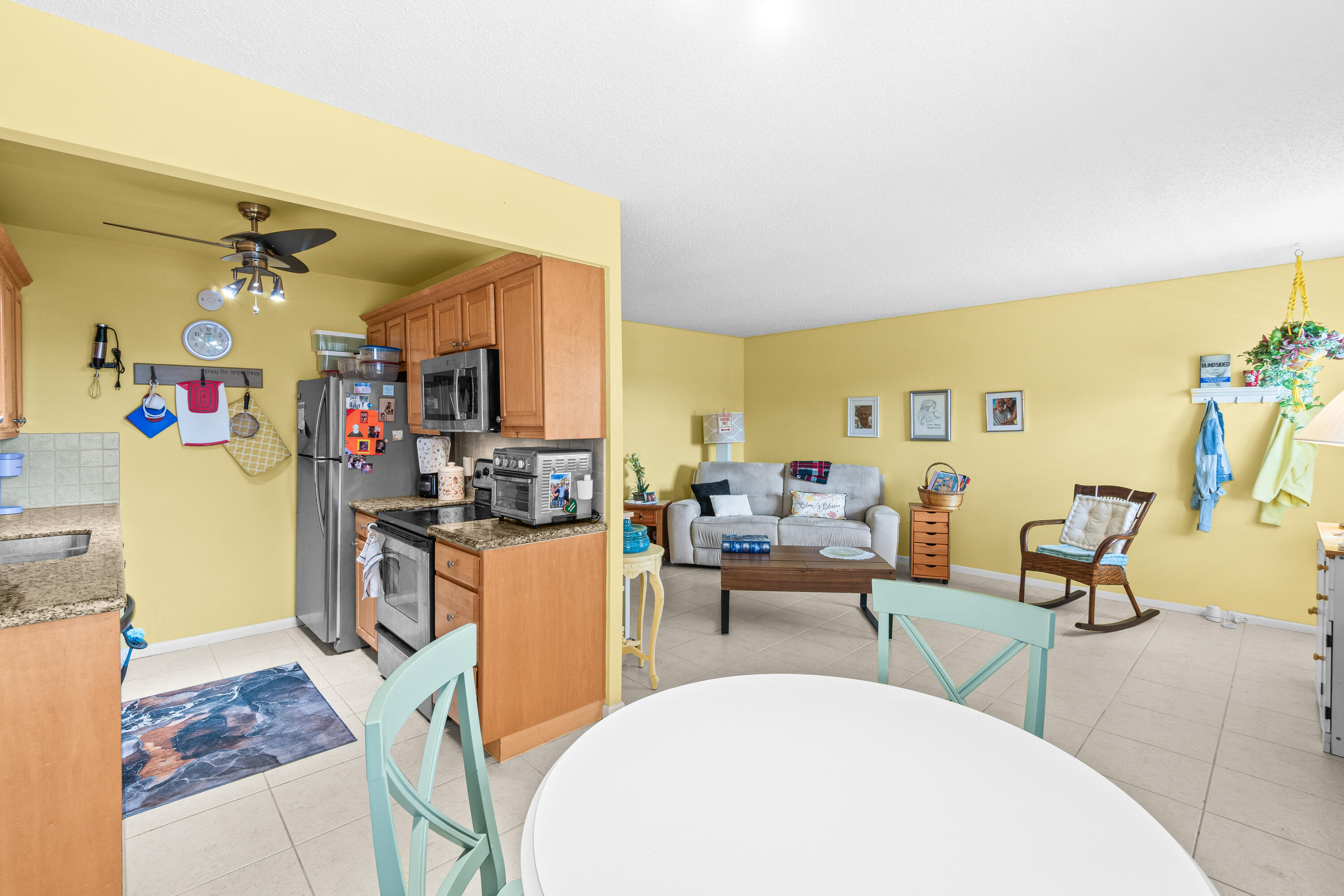 4070 Guildford East, Unit D Boca Raton, FL 33434 - Photo 6 of 32 007-4070GuilfordDr-D-BocaRaton-FL-33434-