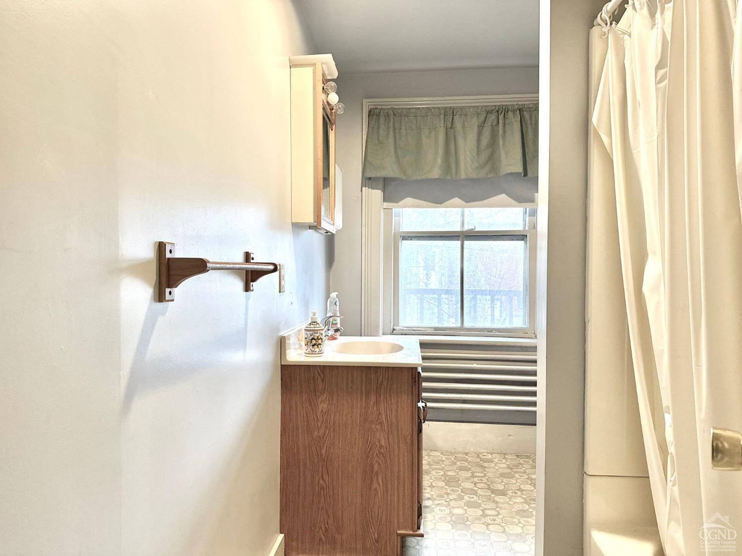 283 Main Street Catskill, NY 12414 - Photo 12 of 25 a bathroom with a shower