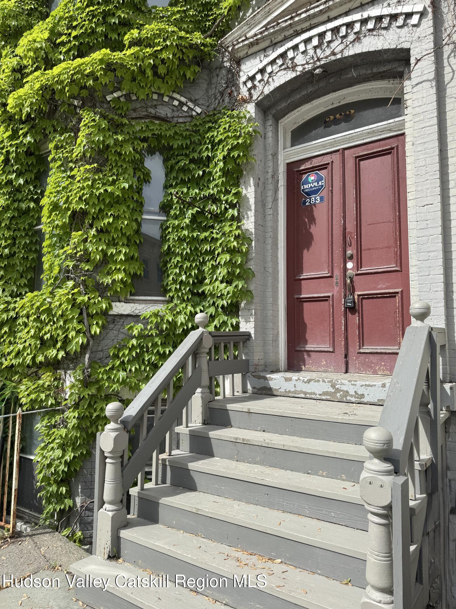 283 Main Street Catskill, NY 12414 - Photo 2 of 25 a view of entryway