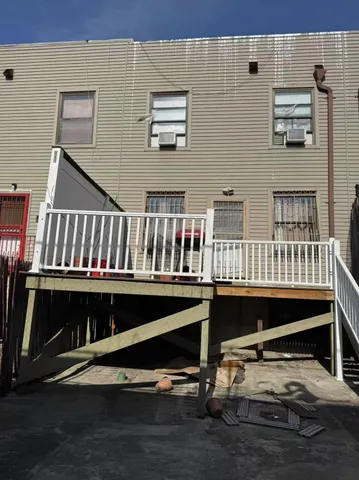 $990,000 | 814 Fox Street | Longwood