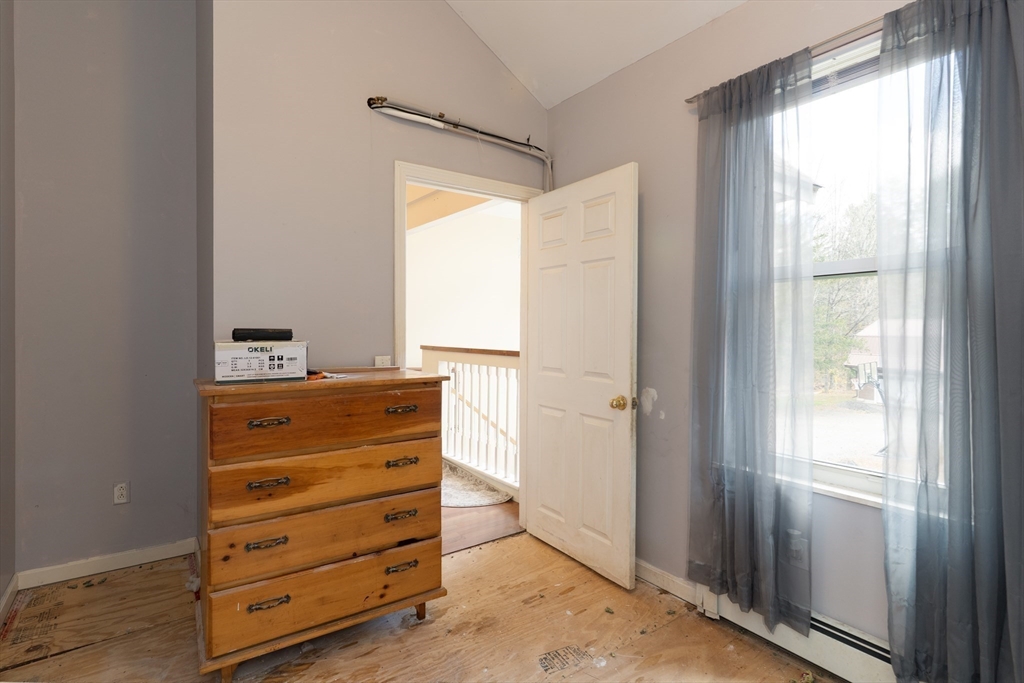 68 Lyon Road West Brookfield, MA 01585 - Photo 8 of 40