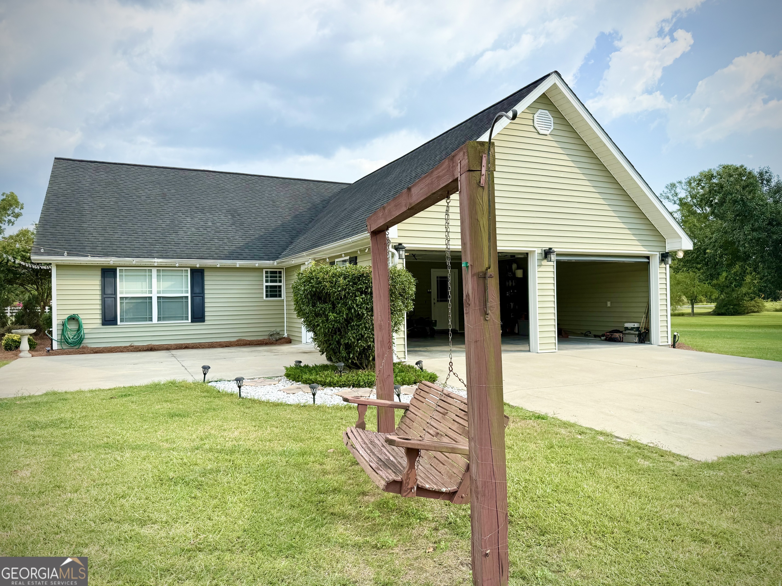 2402 Zoar Road Baxley, GA 31513 - Photo 19 of 71