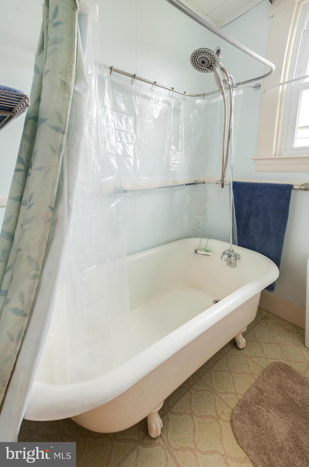 3500 Georgetown Road Baltimore, MD 21227 - Photo 12 of 30 Bath