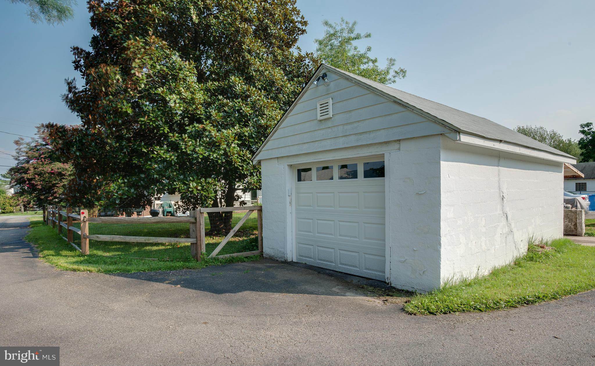 3500 Georgetown Road Baltimore, MD 21227 - Photo 25 of 30 Exterior (Rear)