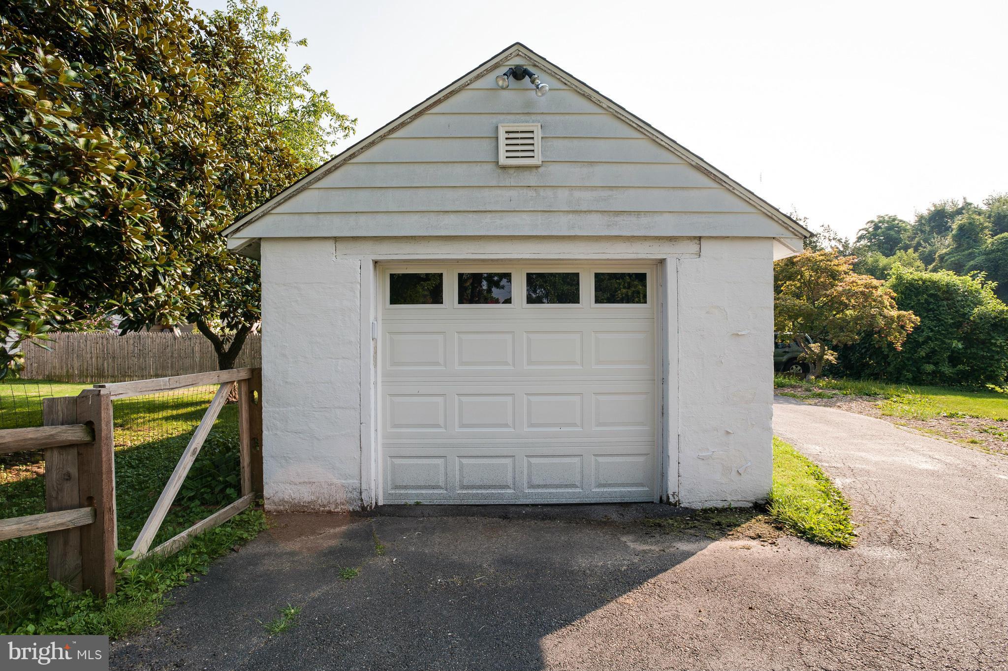 3500 Georgetown Road Baltimore, MD 21227 - Photo 26 of 30 Exterior (Rear)