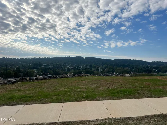 $140,000 | 95 Glaze Farm Way, Unit 11, Johnson City, TN 37601