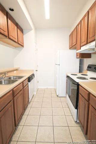 $1,150 | 530 Dukeway Drive, Unit 3, Universal City, TX 78148