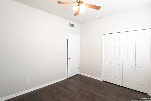 $1,150 | 530 Dukeway Drive, Unit 3, Universal City, TX 78148