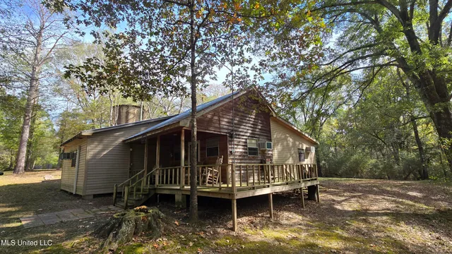 $395,000 | 19757 Highway 17, Lexington, MS 39095