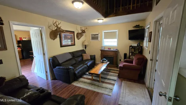 $395,000 | 19757 Highway 17, Lexington, MS 39095