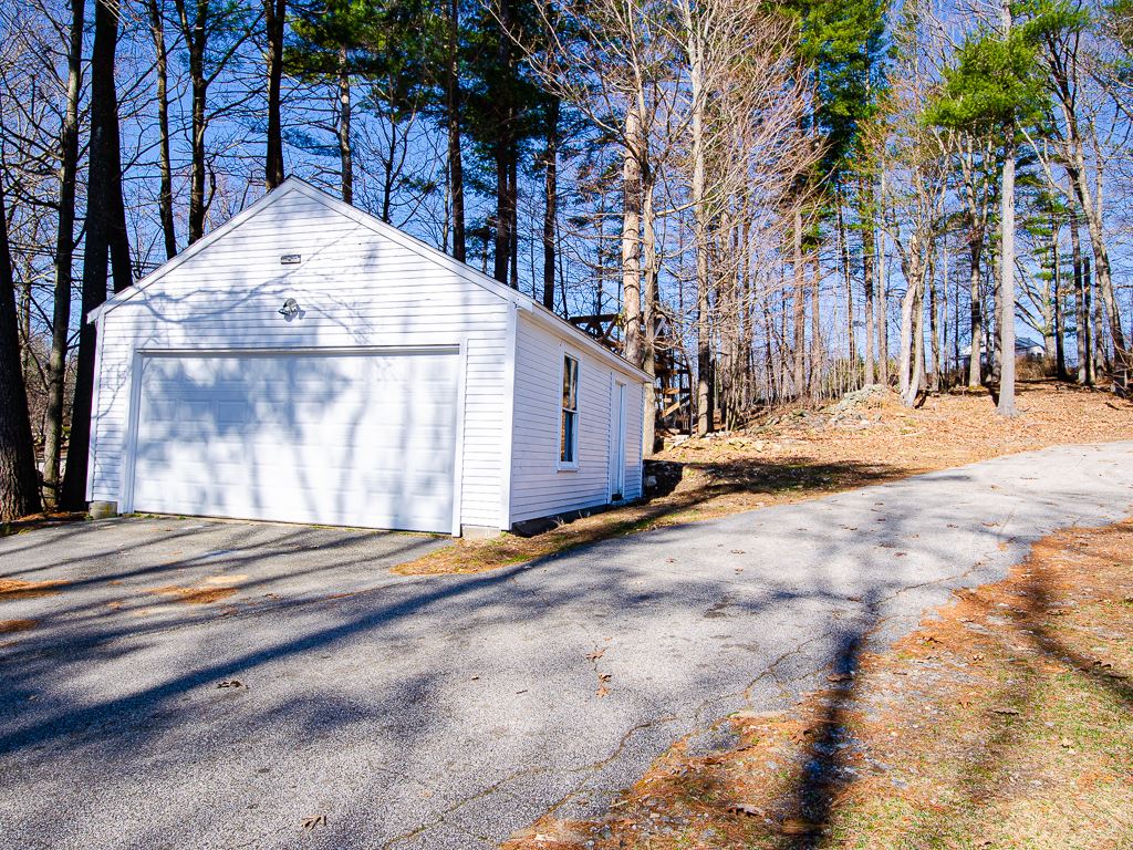 35 Chestnut Hill Road Amherst, NH 03031 - Photo 4 of 40