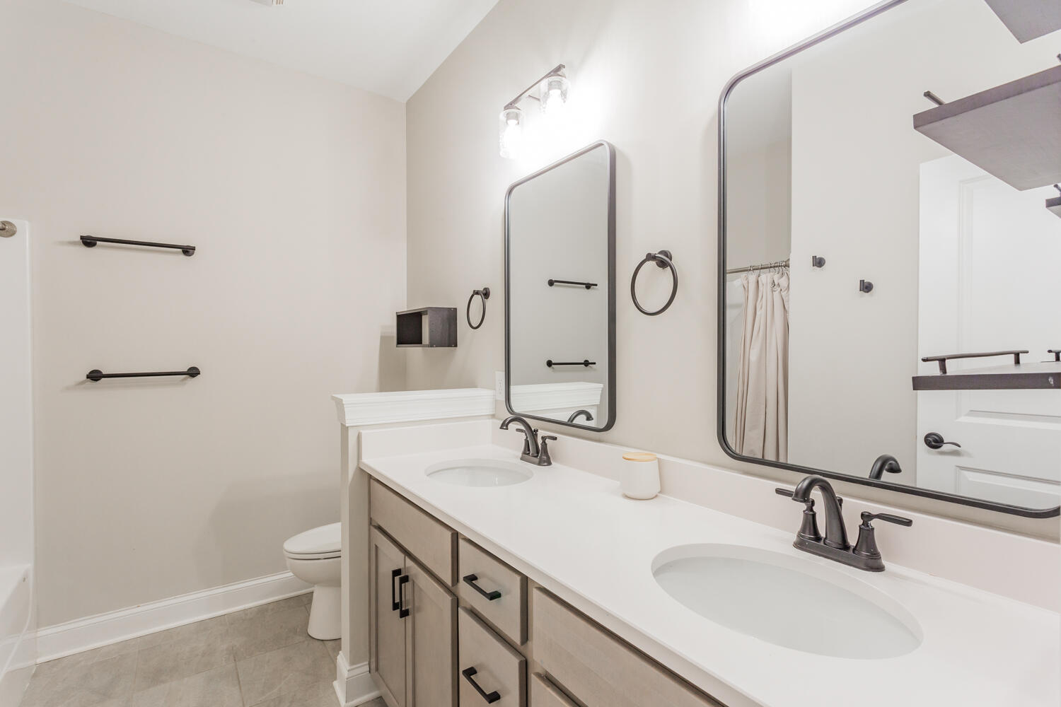 7490 Tailgate Loop Ooltewah, TN 37363 - Photo 15 of 25 3rd full Bathroom
