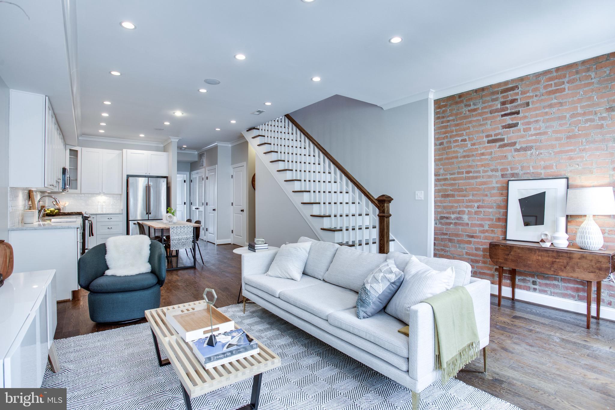 Open living area for a great flow