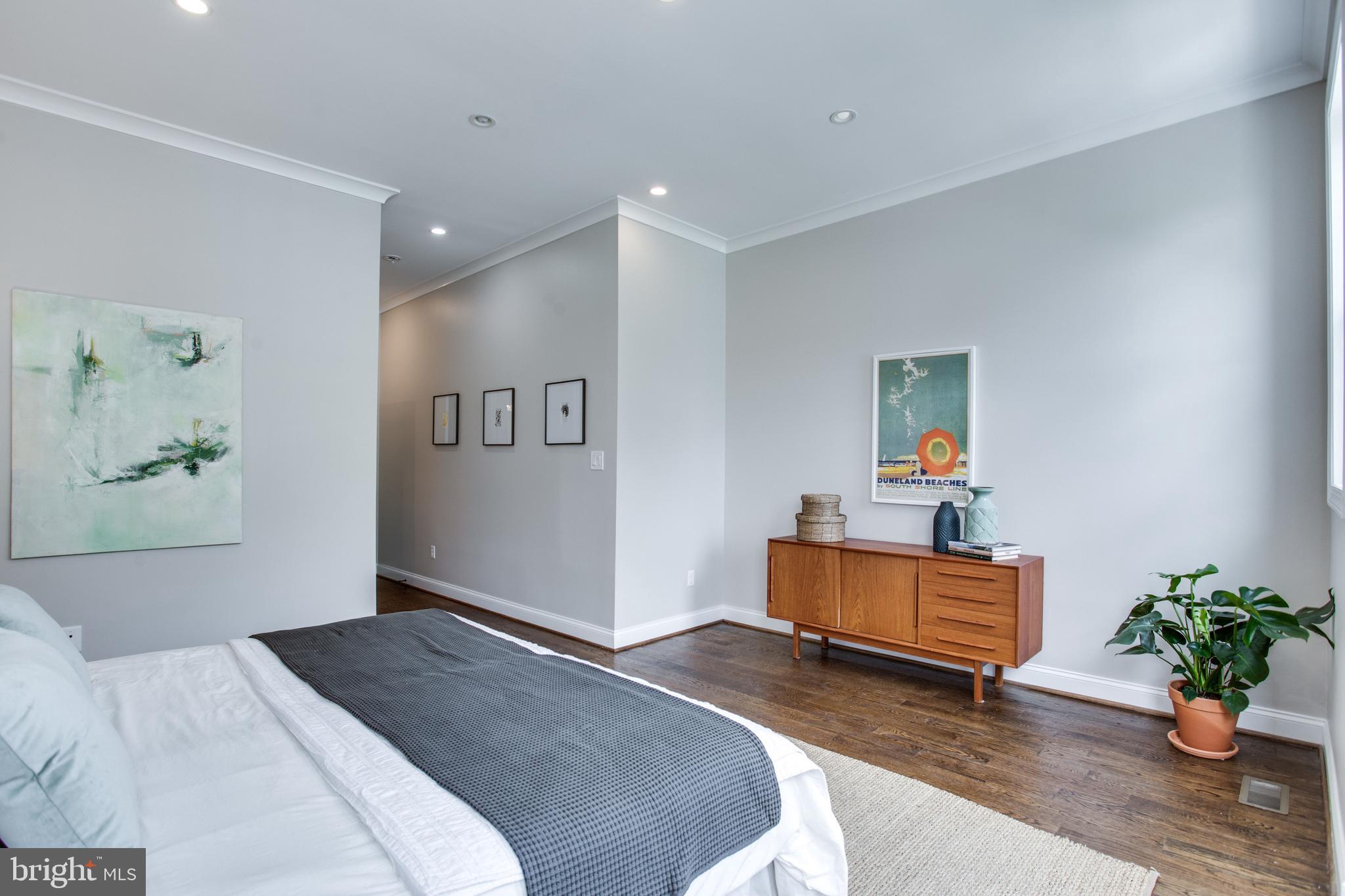39 U Street Northeast, Unit 2 Washington, DC 20002 - Photo 11 of 29 Spacious upper level master suite