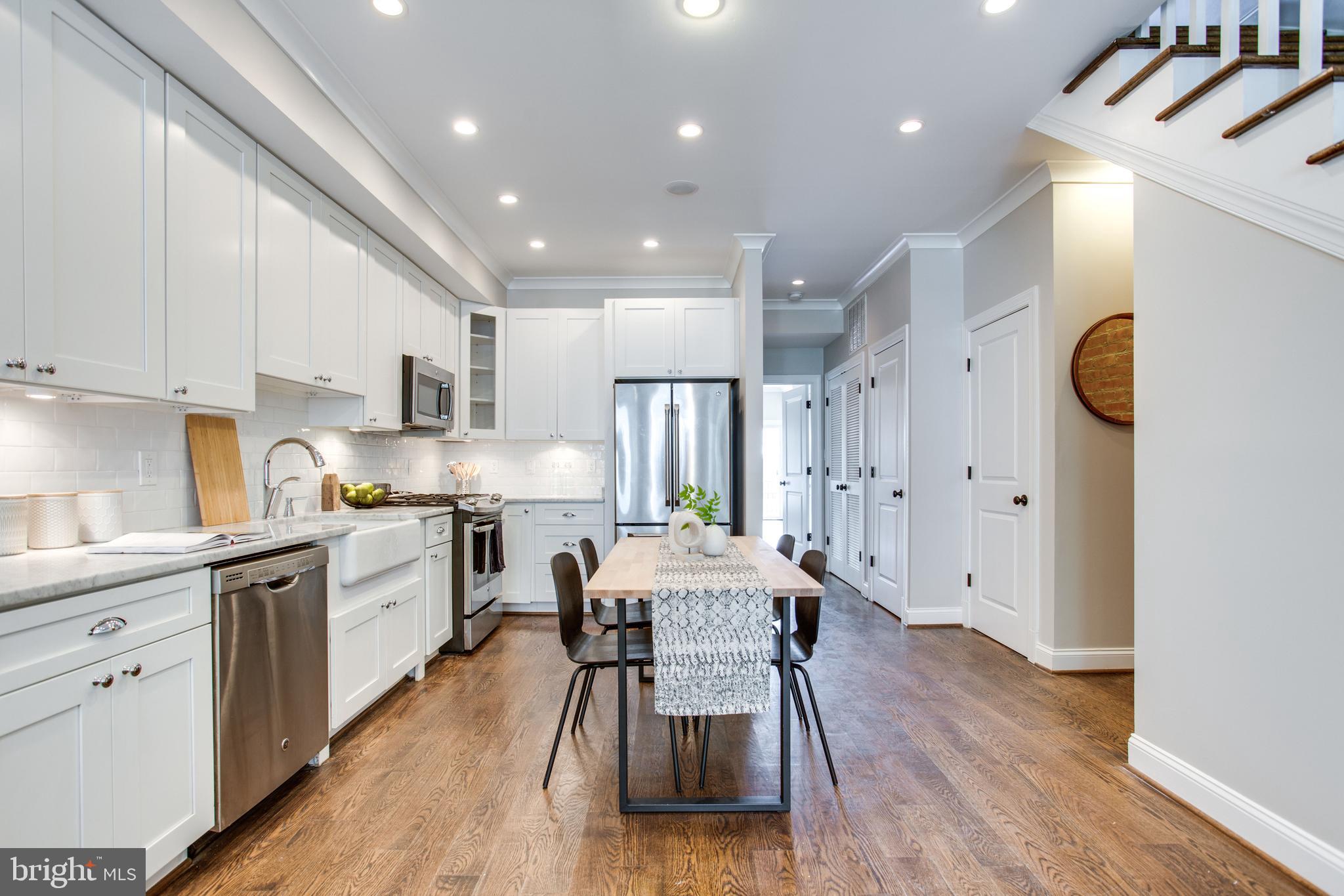 Plenty of room for a farm table or butcher block