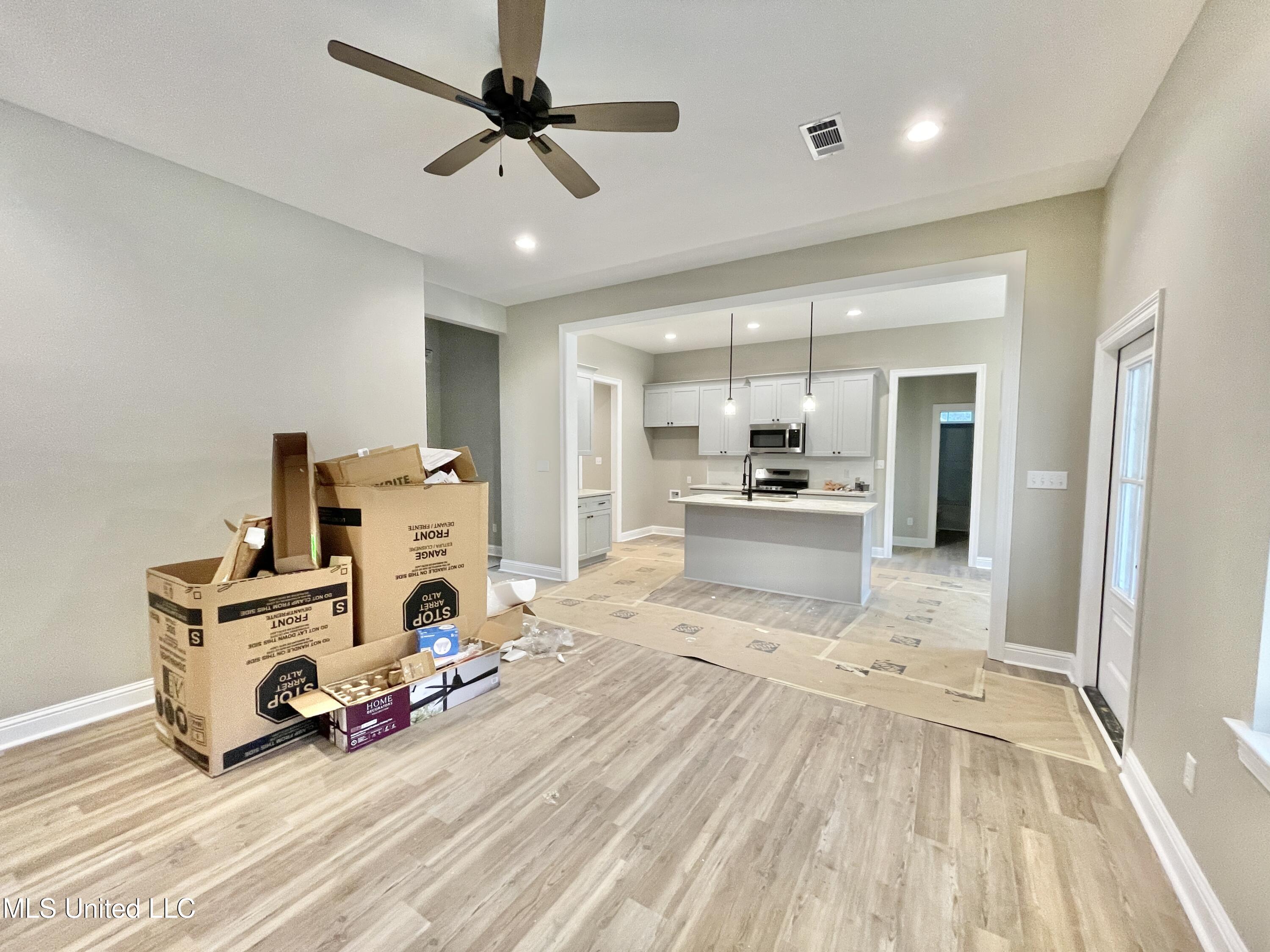 12 Dan Stewart Road Picayune, MS 39466 - Photo 8 of 24 86D13932-F4C8-4A61-9B6A-57F7CF064206