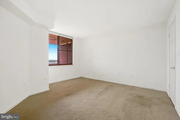 $2,200 | 10101 Grosvenor Place, Unit 1909, Rockville, MD 20852