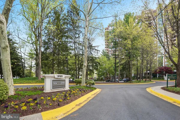 $2,200 | 10101 Grosvenor Place, Unit 1909, Rockville, MD 20852