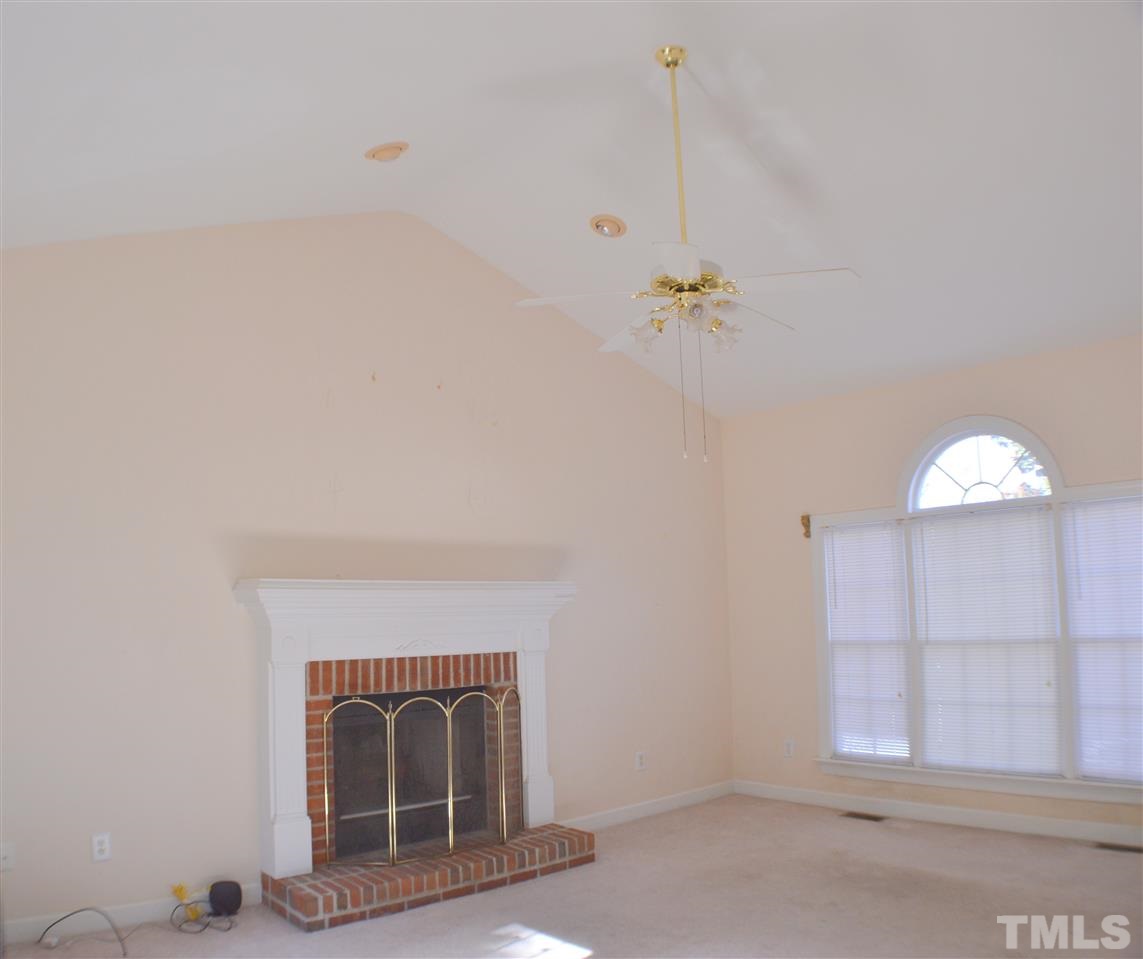 4116 Breadfruit Court Raleigh, NC 27616 - Photo 5 of 25 Fabulous Great Room with Cathedral ceilings.