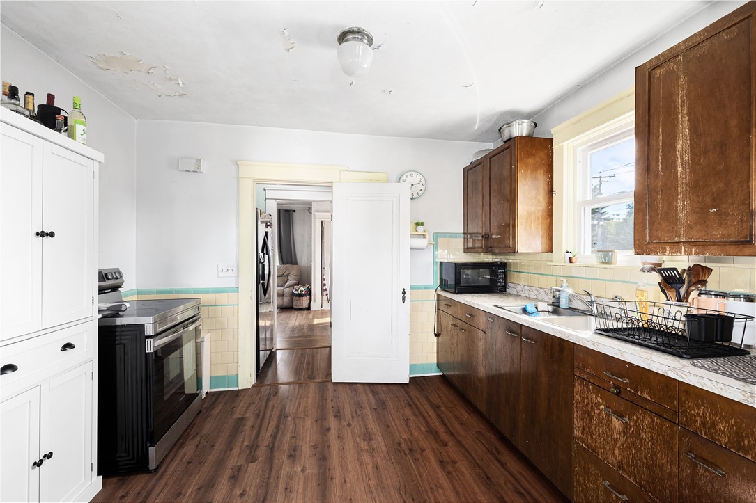 153 Lyndon Road Cranston, RI 02905 - Photo 11 of 26 Gallery Image 11