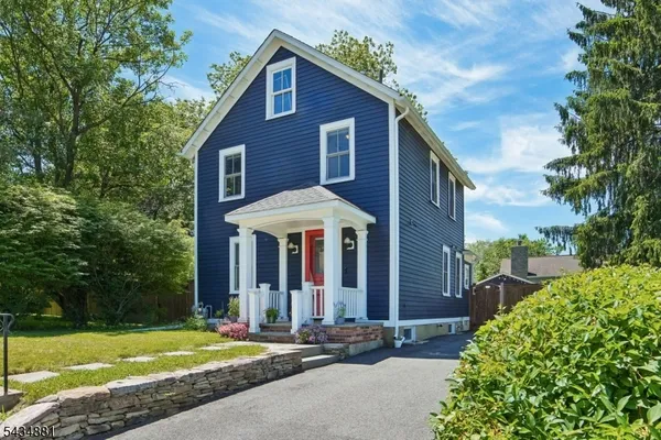 $695,000 | 48 Mountain Avenue, Mendham, NJ 07945