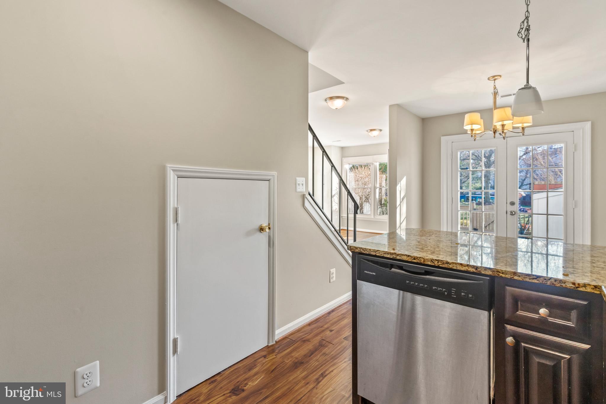 6025 Sunset Ridge Court Centreville, VA 20121 - Photo 13 of 32 Gallery Image 13