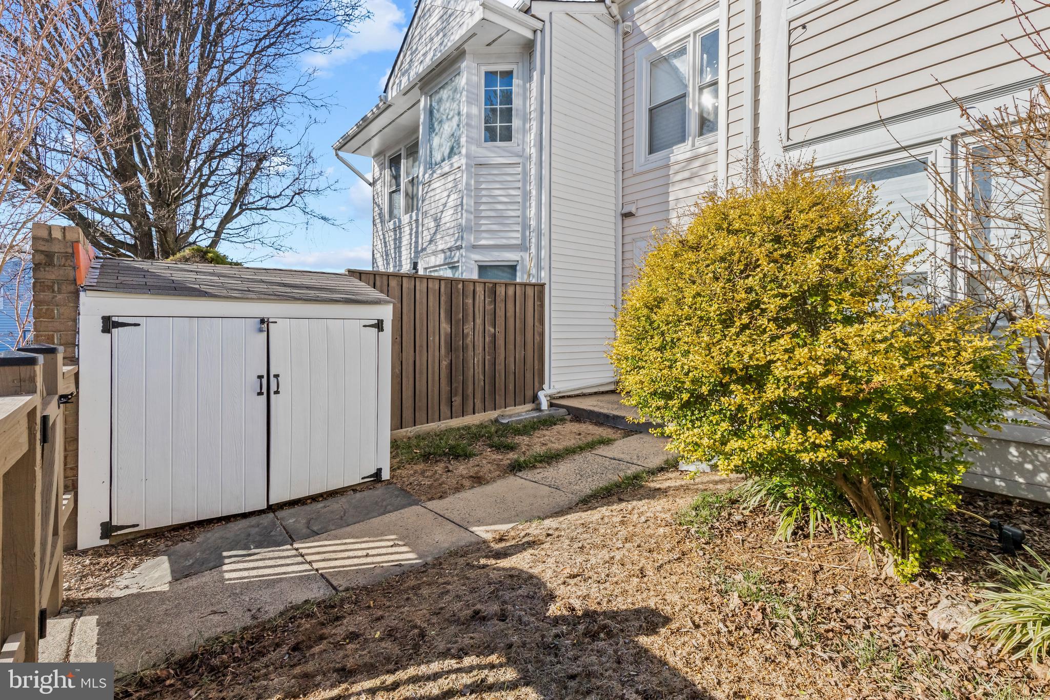 6025 Sunset Ridge Court Centreville, VA 20121 - Photo 3 of 32 Gallery Image 3