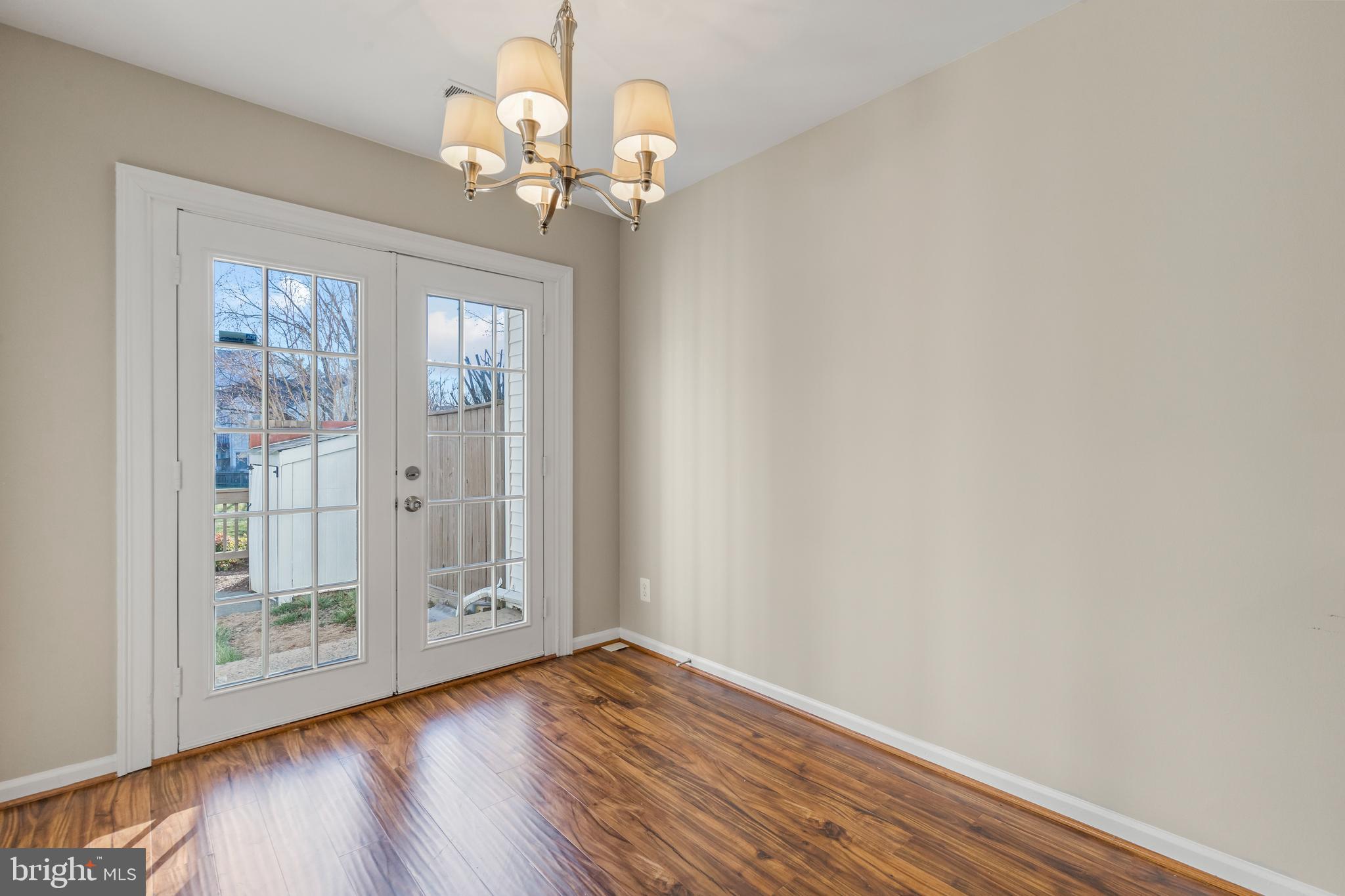 6025 Sunset Ridge Court Centreville, VA 20121 - Photo 6 of 32 Gallery Image 6