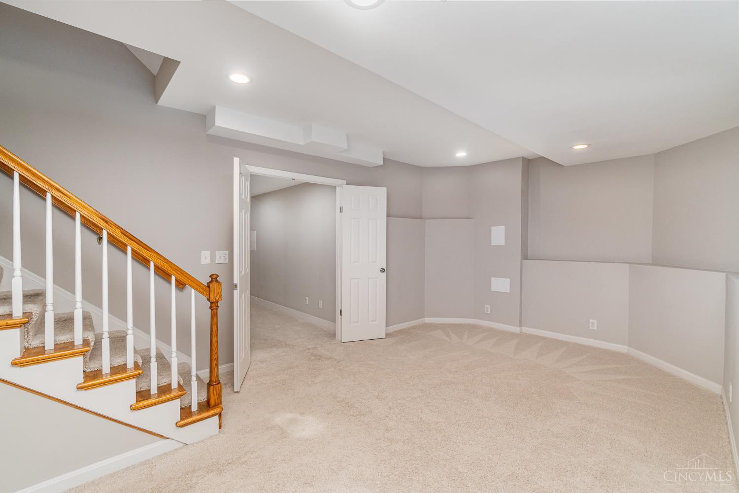 8890 East Kemper Road Montgomery, OH 45249 - Photo 20 of 39 Gallery Image 20