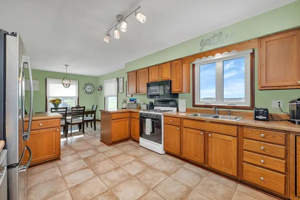 $300,000 | 2062 West Garden Drive, Kankakee, IL 60901