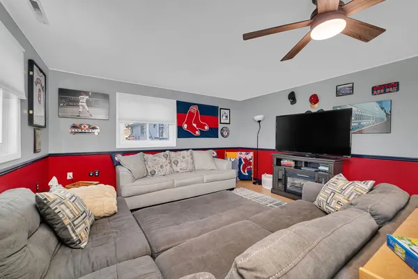 $300,000 | 2062 West Garden Drive, Kankakee, IL 60901