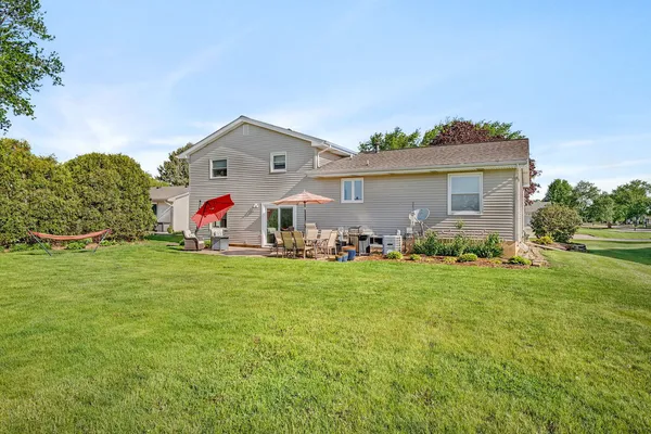 $300,000 | 2062 West Garden Drive, Kankakee, IL 60901