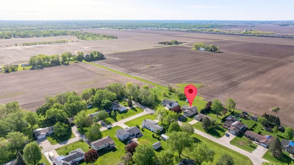 $300,000 | 2062 West Garden Drive, Kankakee, IL 60901