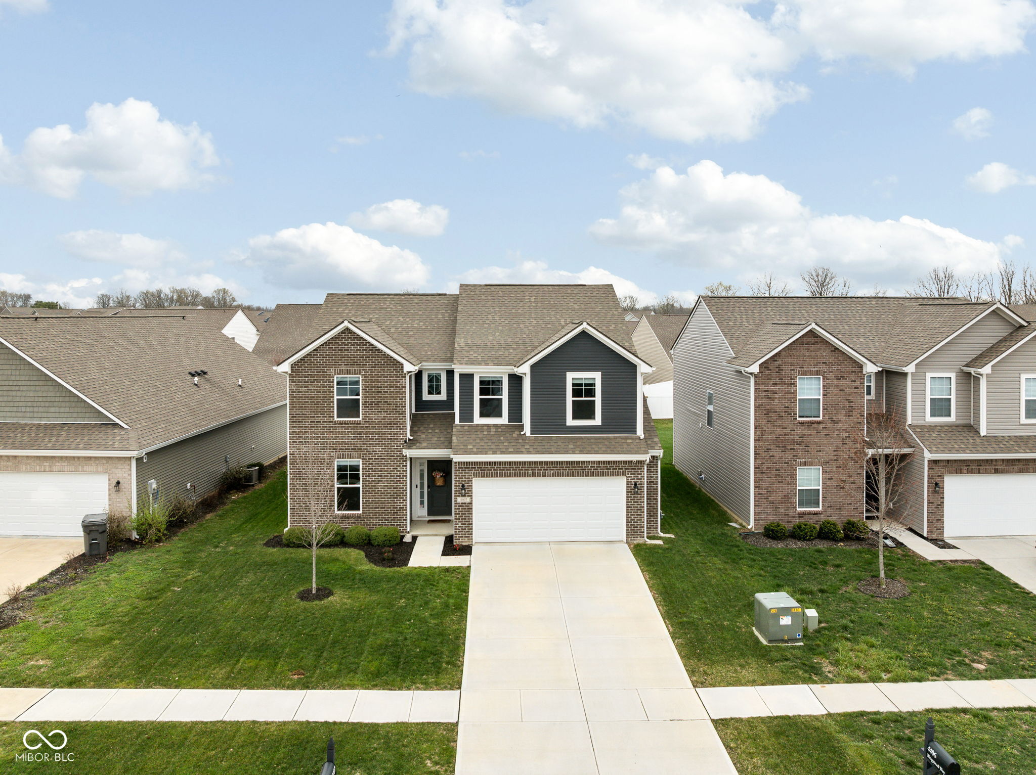 4407 Ringstead Way Indianapolis, IN 46235 - Photo 2 of 32