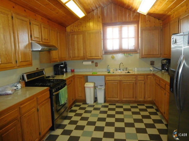 235 West Horne Road El Centro, CA 92243 - Photo 4 of 8 Gallery Image 4