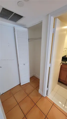 $2,800 | 1901 Brickell Avenue, Unit B805, Miami, FL 33129