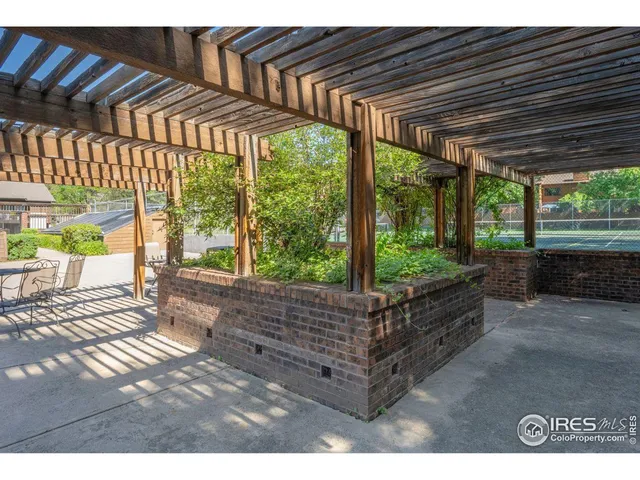 a view of outdoor space