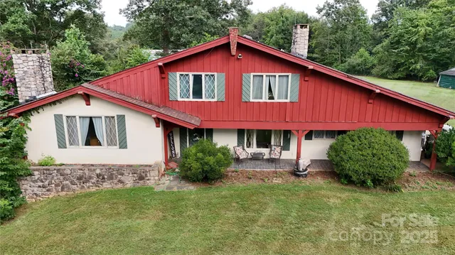 $590,000 | 2285 Tarheel Place, Lenoir, NC 28645