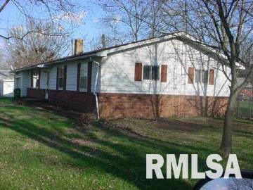 211 Van Gorham, IL 62940 - Photo 2 of 3 Gallery Image 2