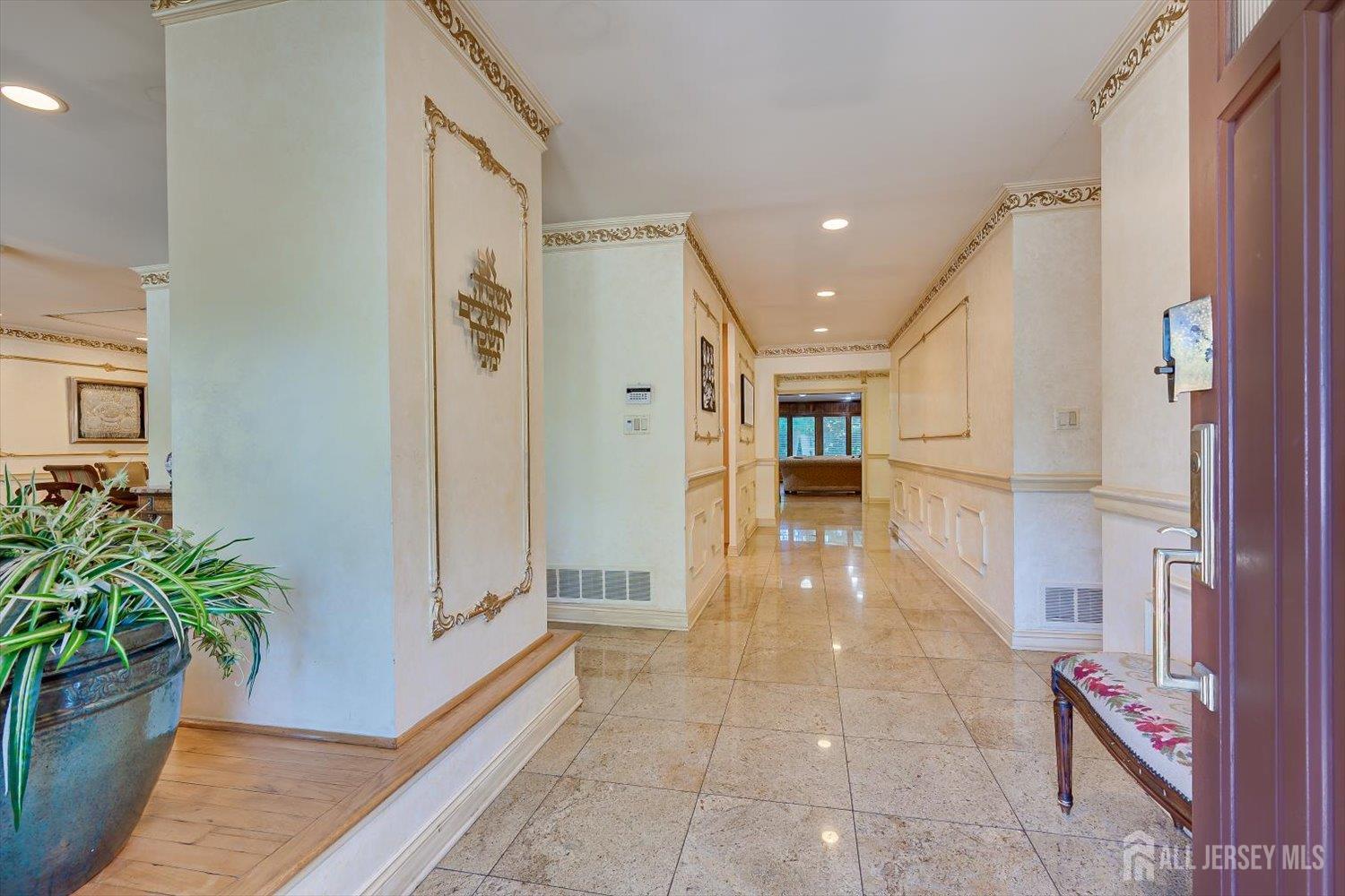 25 Marshall Drive Edison, NJ 08817 - Photo 6 of 68