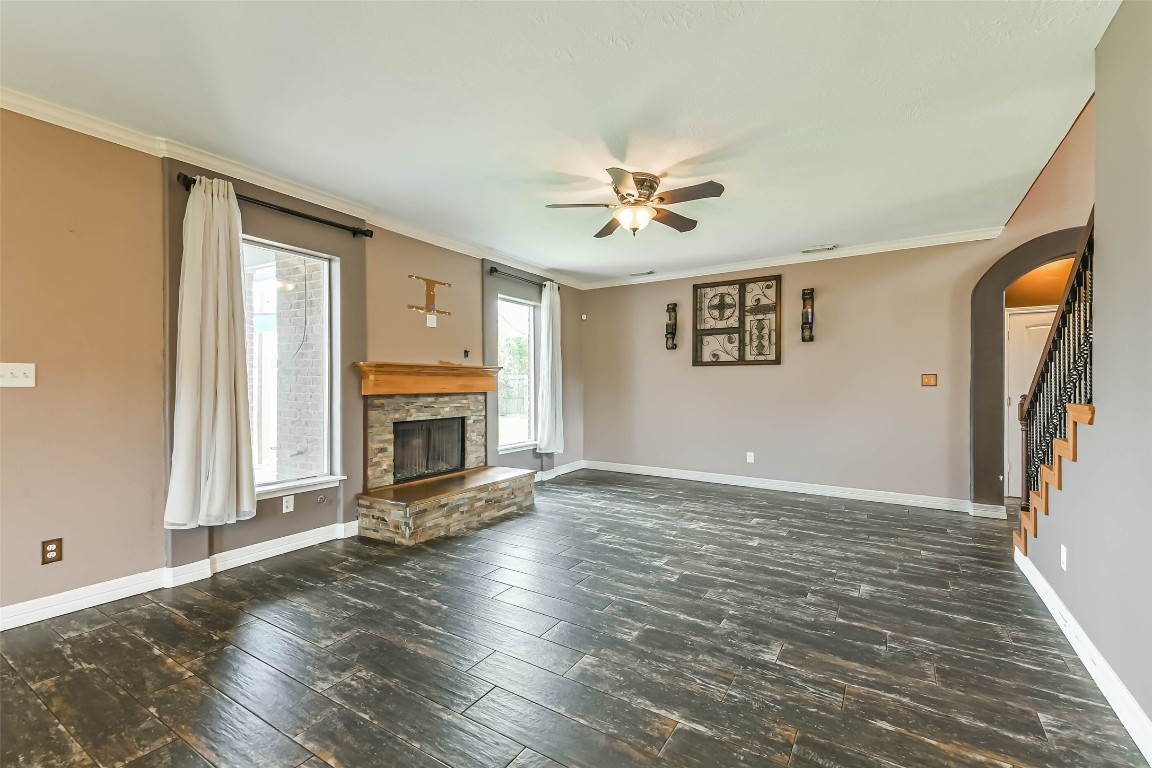6118 Caroline Green Court Spring, TX 77373 - Photo 11 of 48
