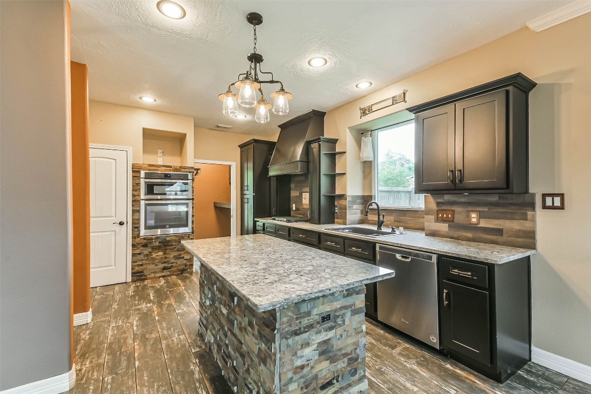 6118 Caroline Green Court Spring, TX 77373 - Photo 15 of 48