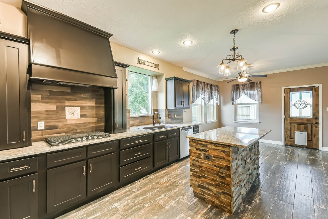 6118 Caroline Green Court Spring, TX 77373 - Photo 17 of 48